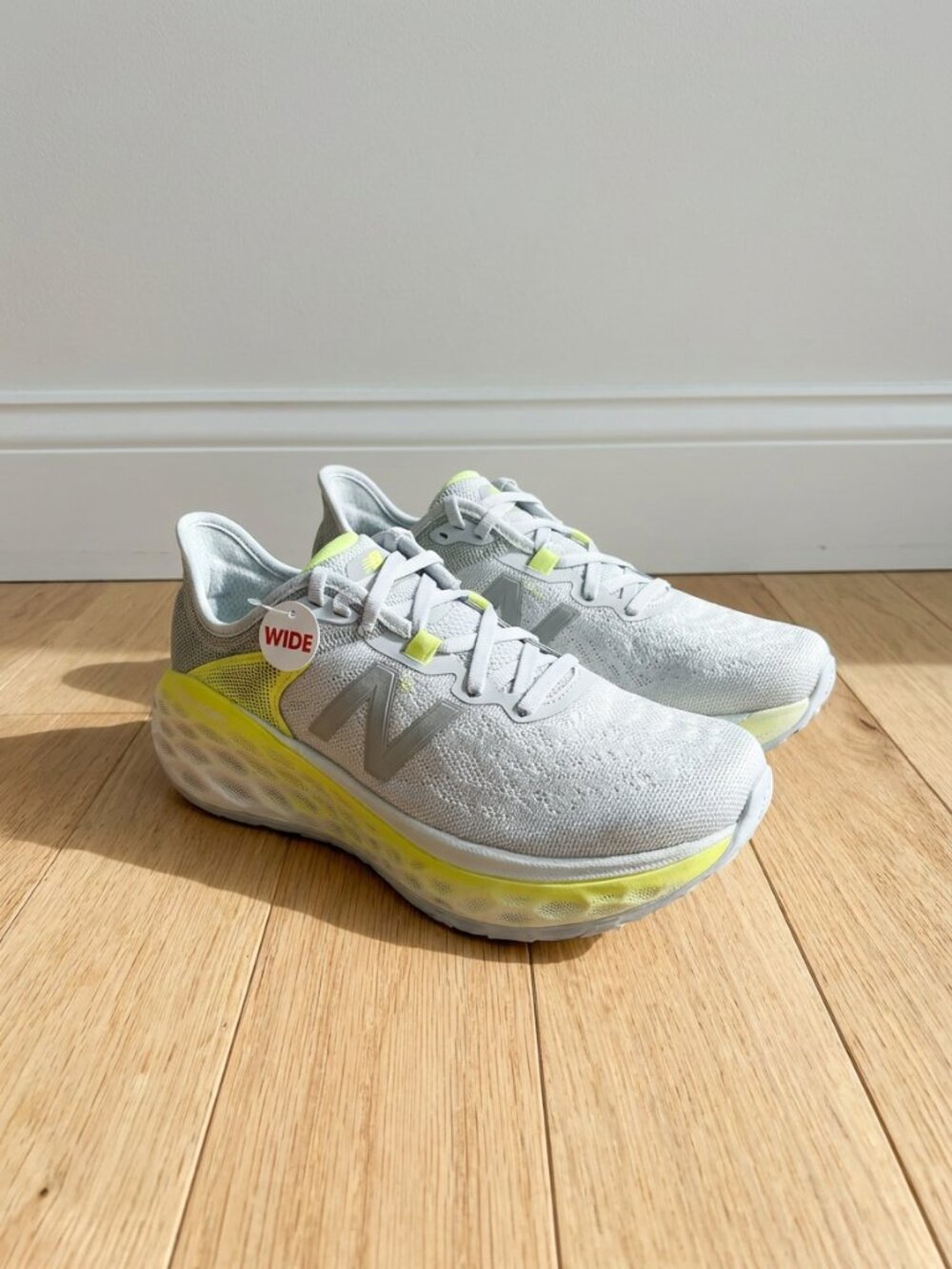 New Balance Fresh Foam More V2 Women’s Running Shoes Size 7.5 D Wide Gray Yellow